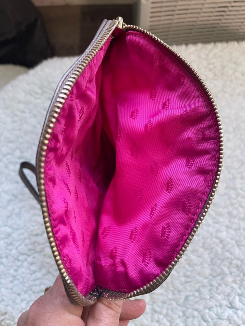 Juicy Couture Iridescent Pewter Wristlet Clutch-NWT - Picture 5 of 10